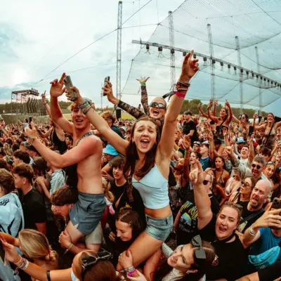 bus to leeds fest
